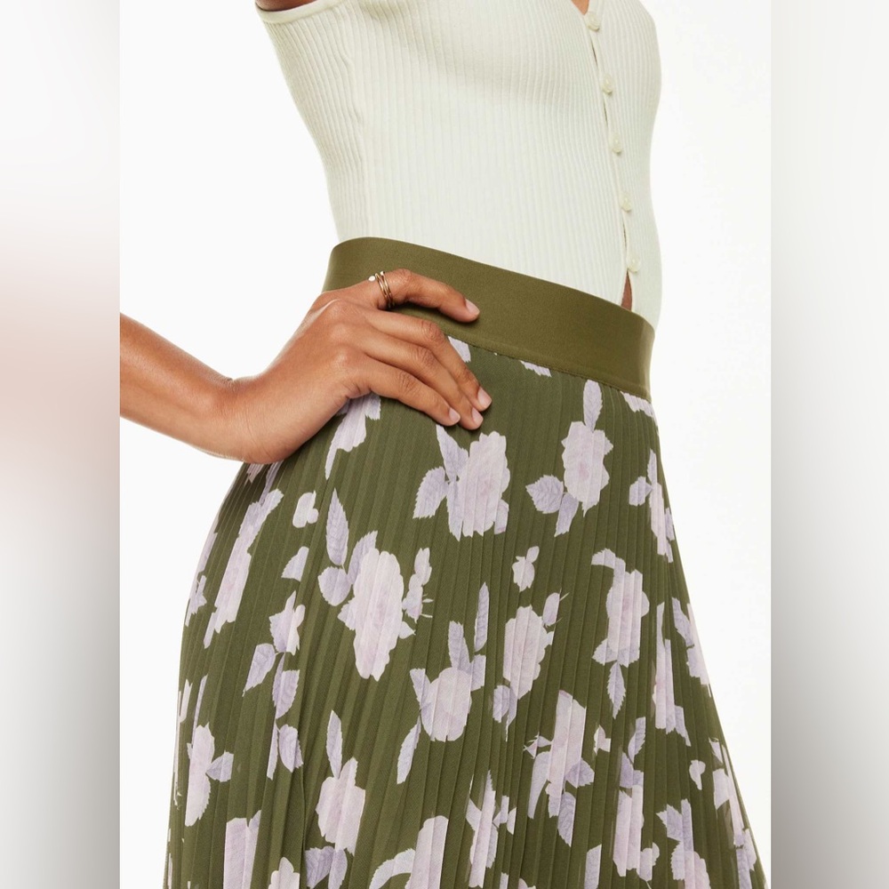 NWOT Wilfred Aritzia Twirl Skirt Olive Green Pink Floral Pleated Midi Skirt - Picture 4 of 10